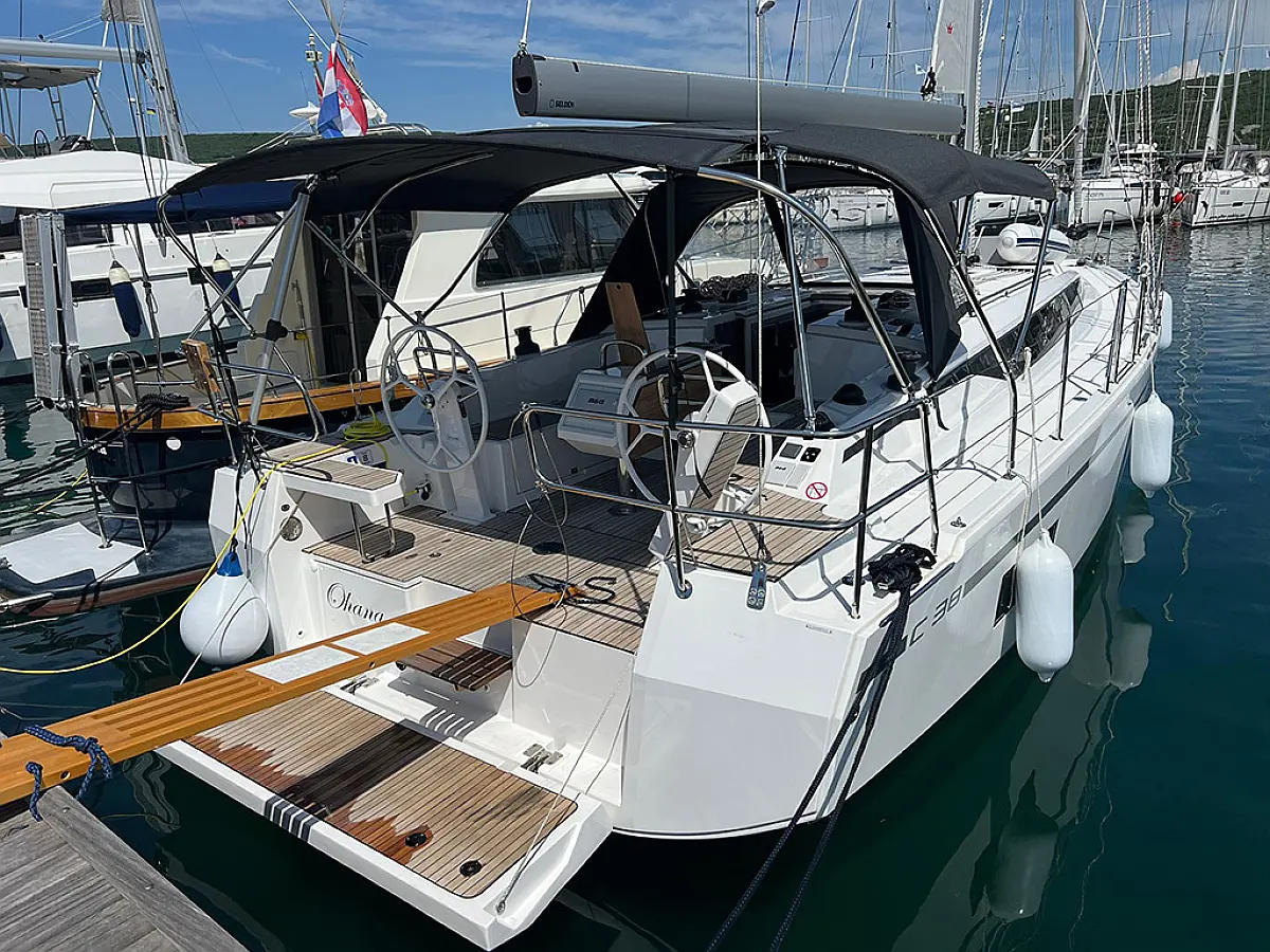 Bavaria C38