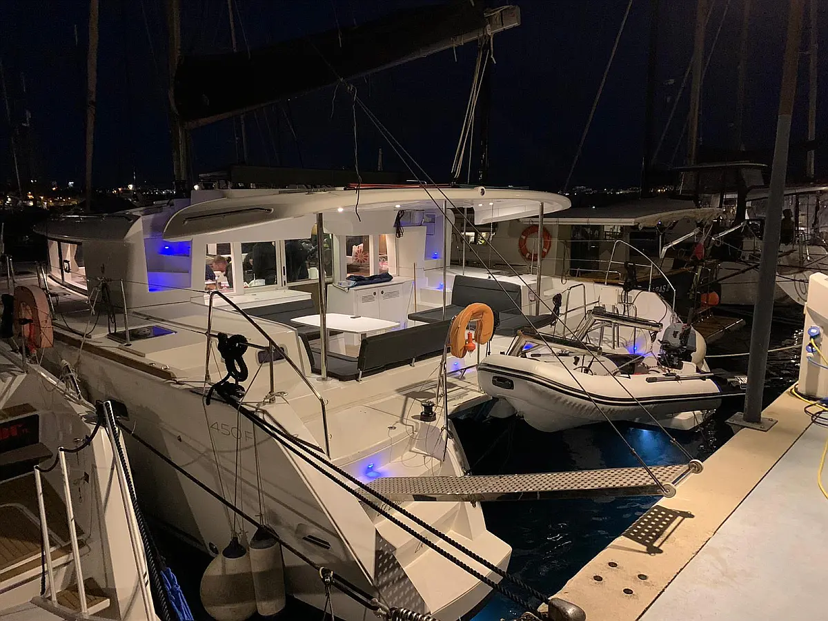 Lagoon 450F