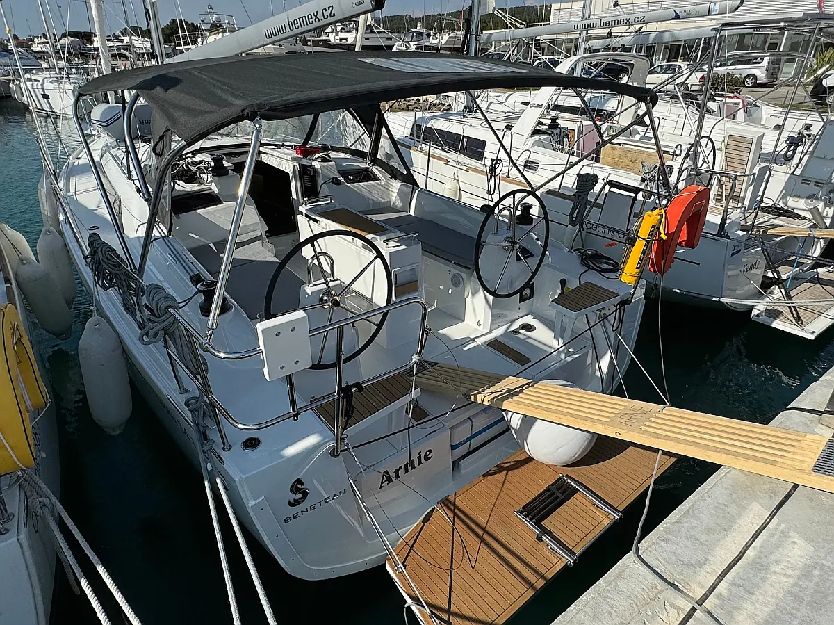 Oceanis 34.1