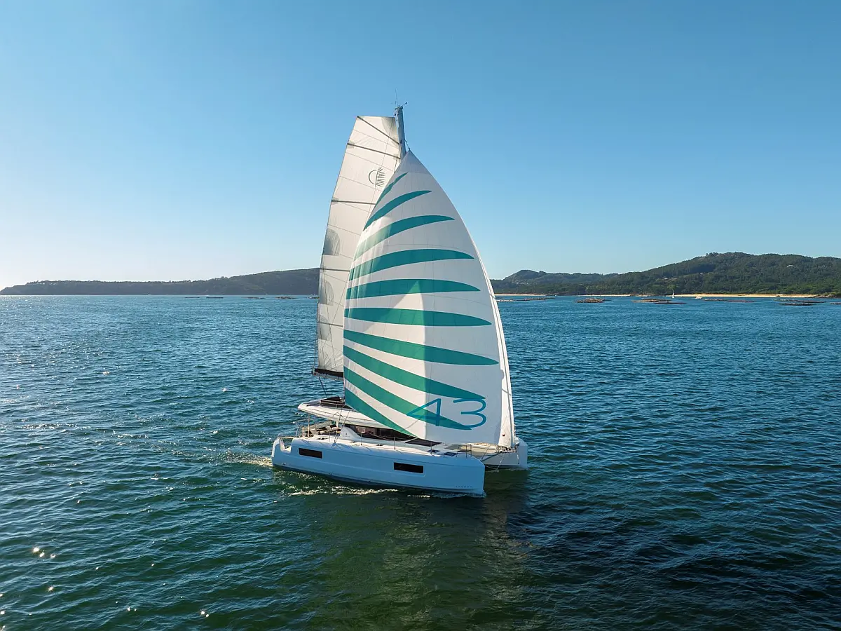 Lagoon 43