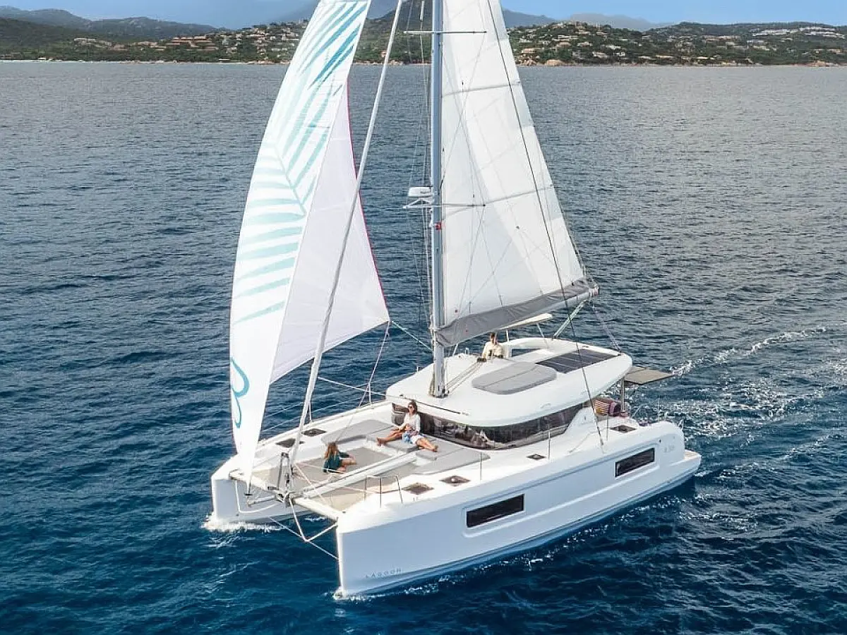 Lagoon 38