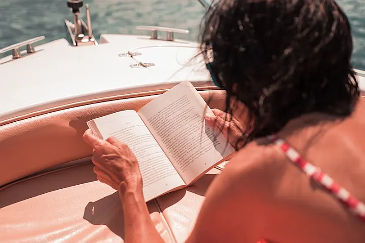 Holiday Reading for Sailors